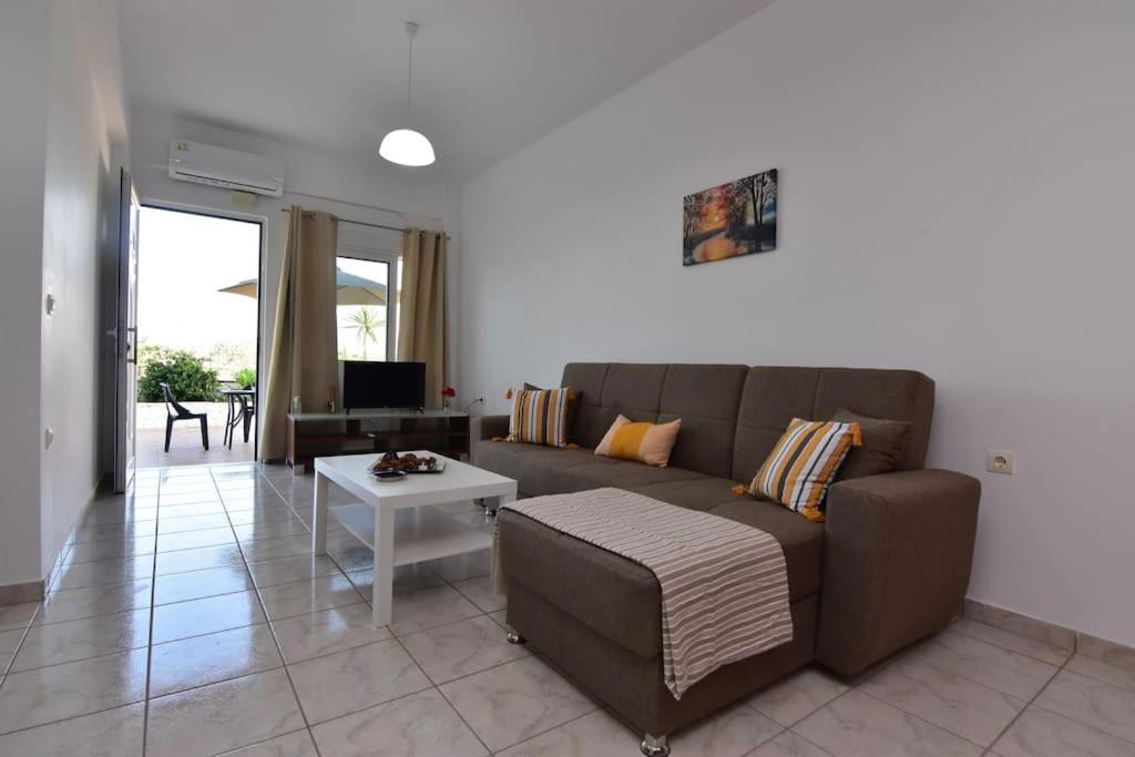 Iakovos Apartments Chorafakia Ngoại thất bức ảnh